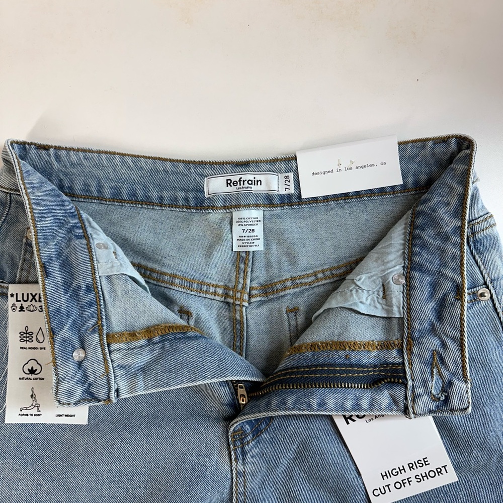 REFRAIN LOS ANGELES Sky Blue Denim High-rise Cut-Off Shorts - Picture 5 of 6